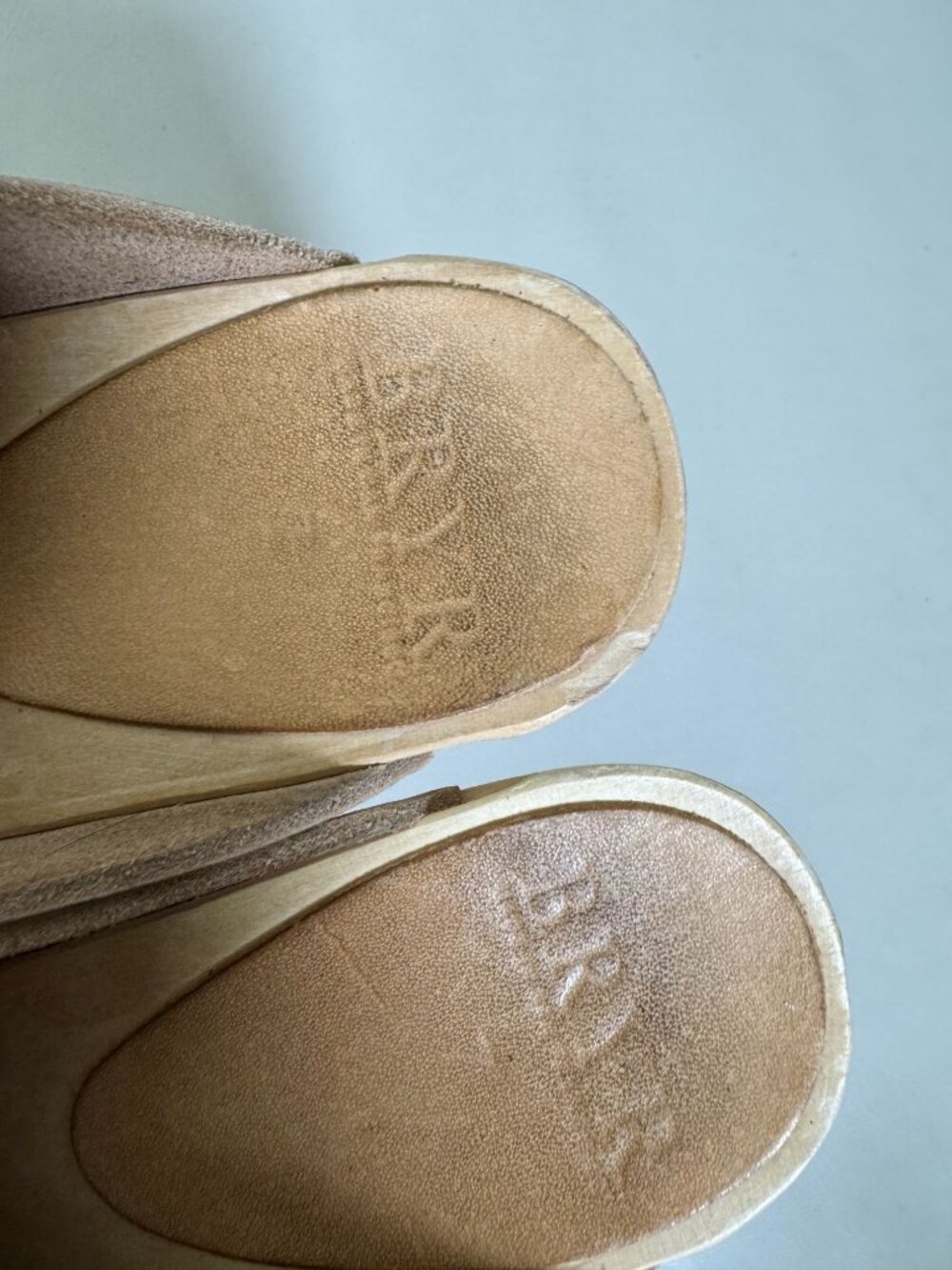 BRYR Tan Leather Classic Worker Clogs Wooden Soles 37 US sz 7 Mule Shoes Heeled - Picture 4 of 16